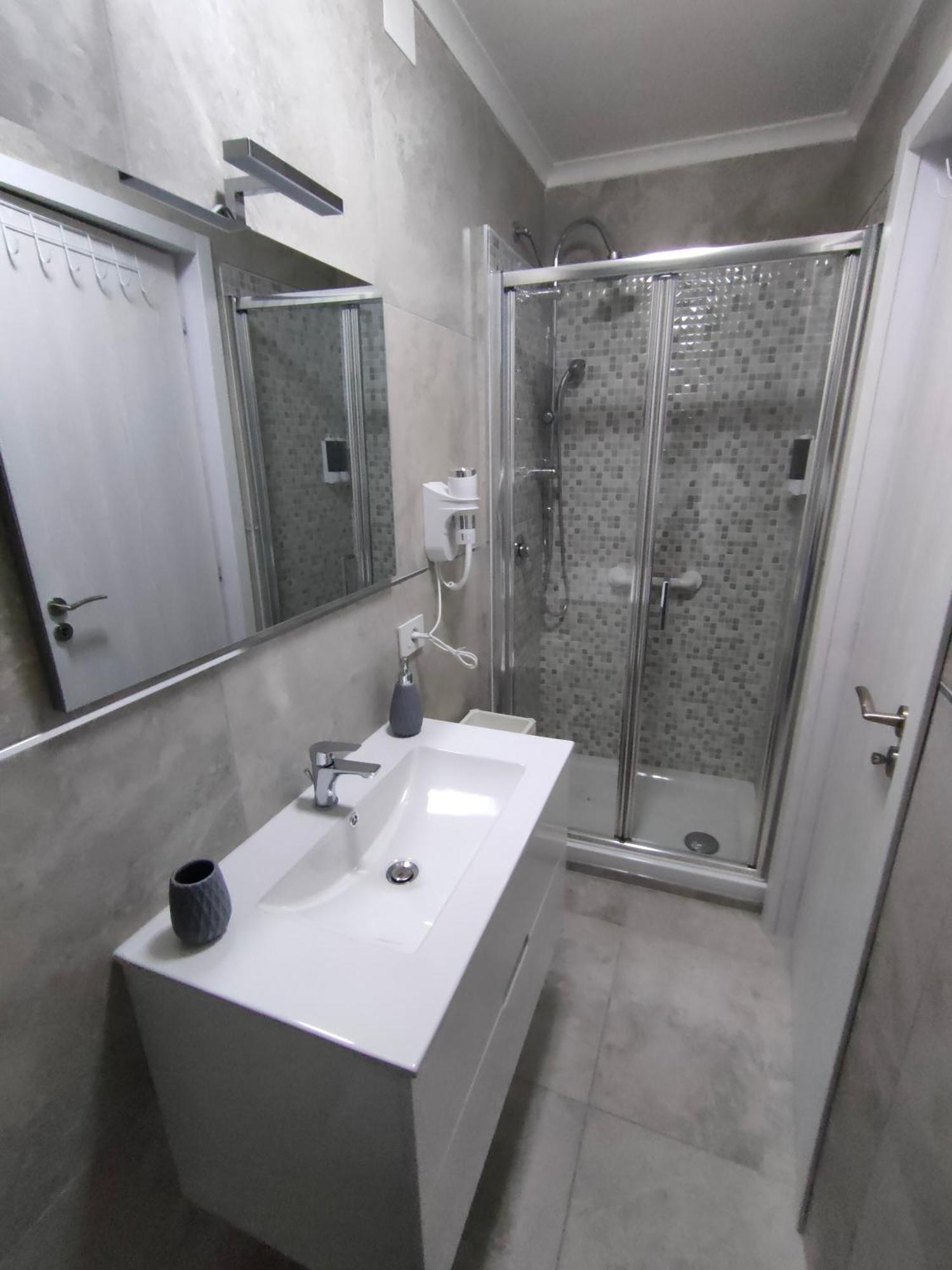Апартаменты Mary House Napoli Centro Экстерьер фото